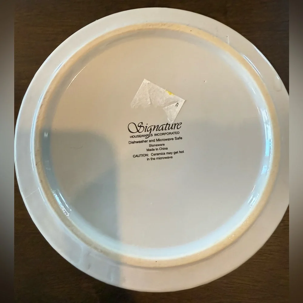 SIGNATURE White Ceramic Pet Food Bowl